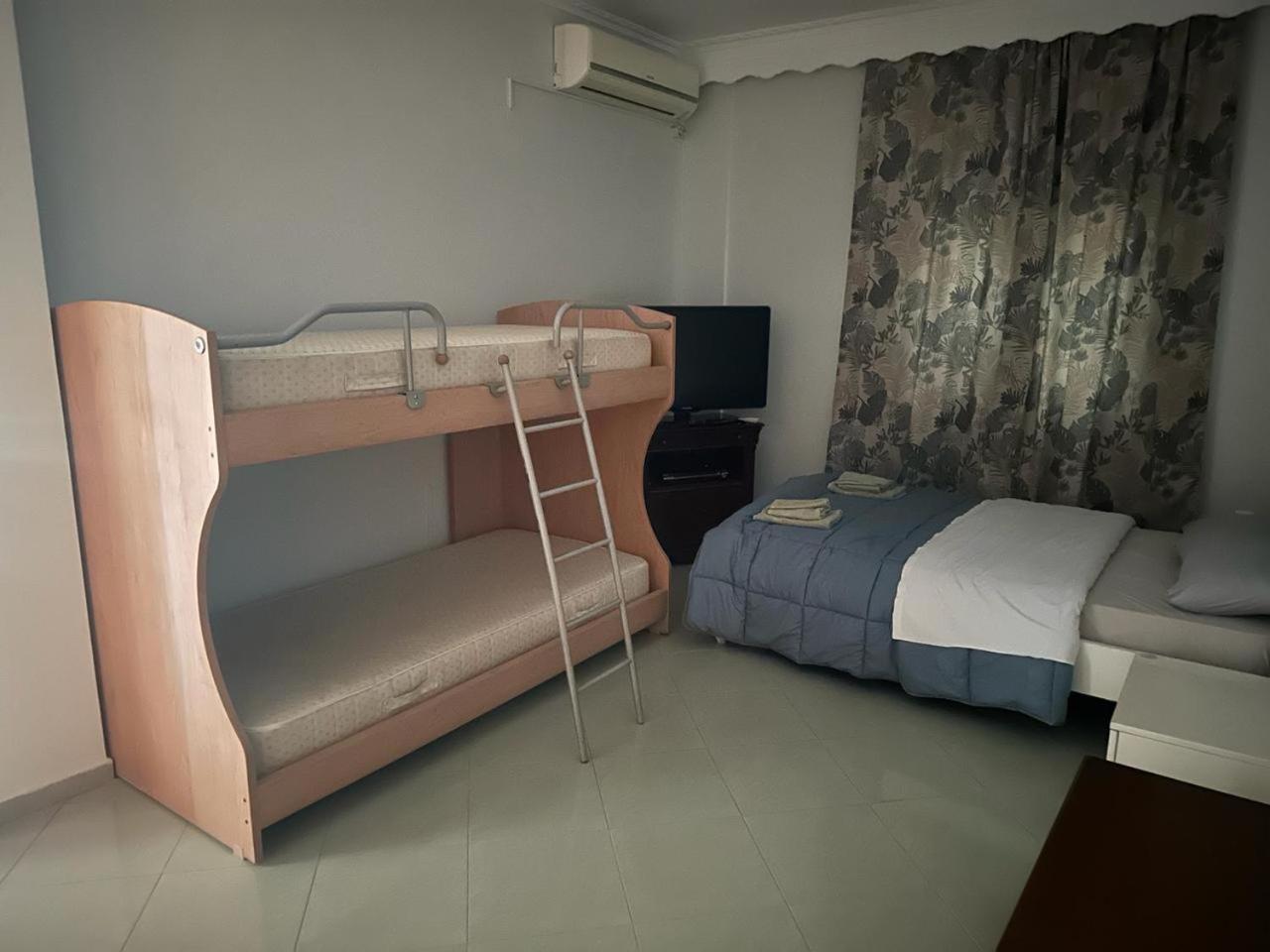 Carlos Apartment Artemida  Luaran gambar